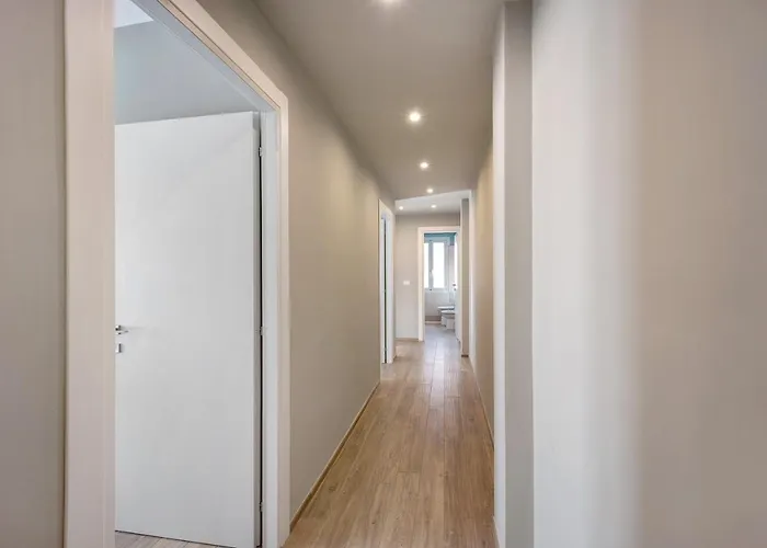 Victoria Lucus Bormani *