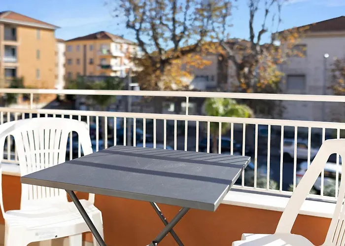 Victoria Lucus Bormani Appartement Diano Marina